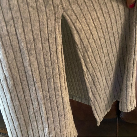 NWT Ribbed Turtleneck Long Sweater Dress size Medium LUSH - Picture 9 of 9